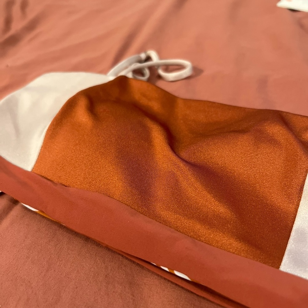 Maaji Reversible Storm Bikini Top, NEW - Picture 3 of 9